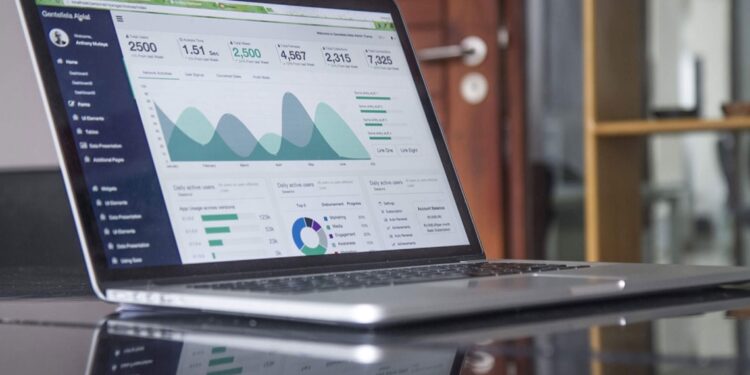 Big banks are raising salaries for junior staff to counter burnout 1 news2