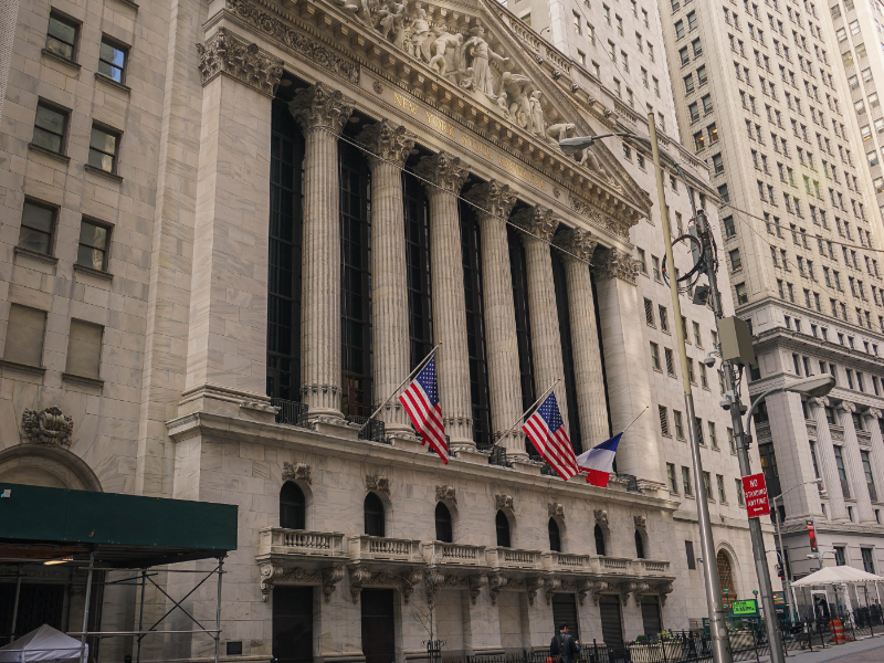 Phố Wall là gì? Tổng quan về trung tâm tài chính Mỹ 4 pho-wall-3